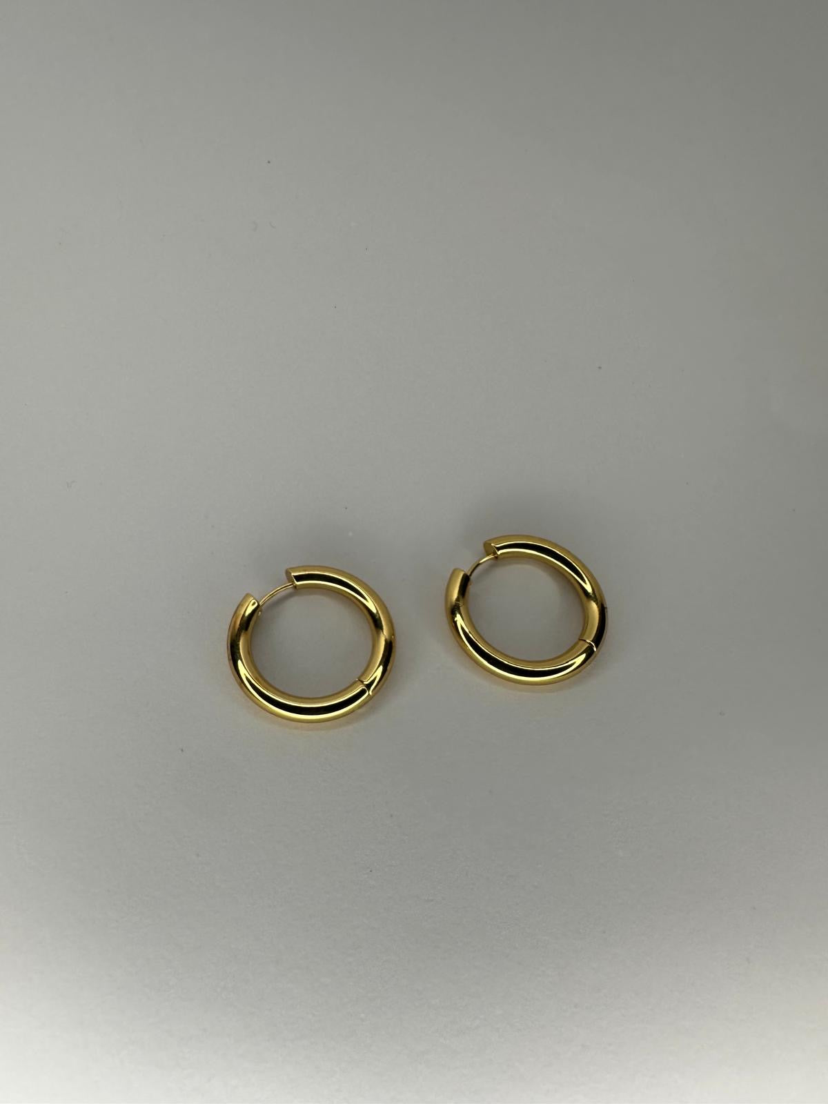 ✨Mini Aros Minimalistas 'Huggie' - Elegancia Diaria