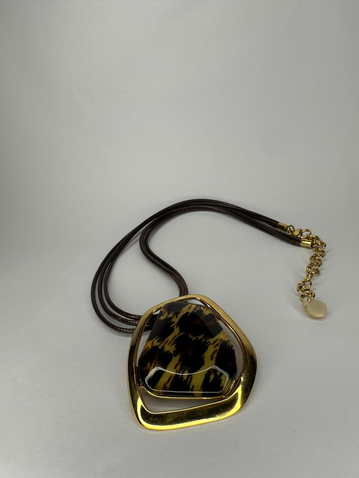 💎 Collar Statement "Geometría Abstracta" con Dije Resina/Piedra 🎨