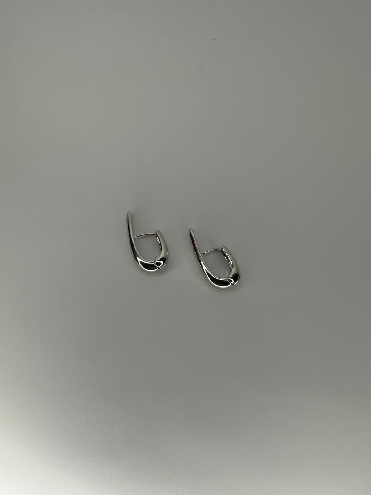 💧 Pendientes Gotas de Agua Asimétricas - Modernidad Escultural