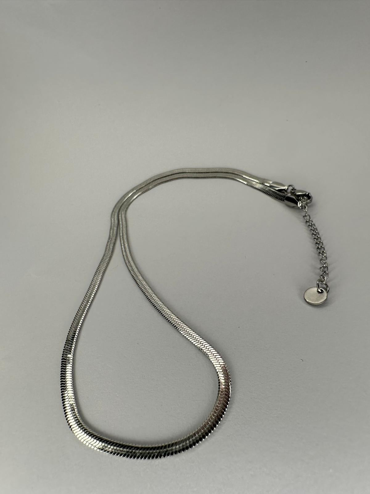 🐍 Collar "Serpiente Plana" (Snake Chain) - Elegancia Líquida (Dorado y Plata) ✨