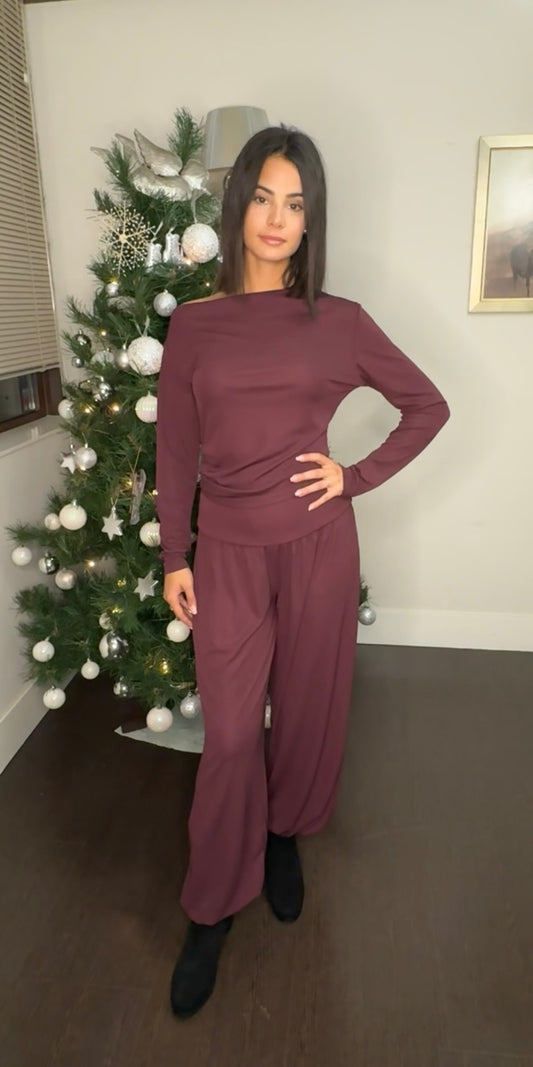 🍇 Conjunto Lounge/Casual en Punto Fino - Tono Borgoña