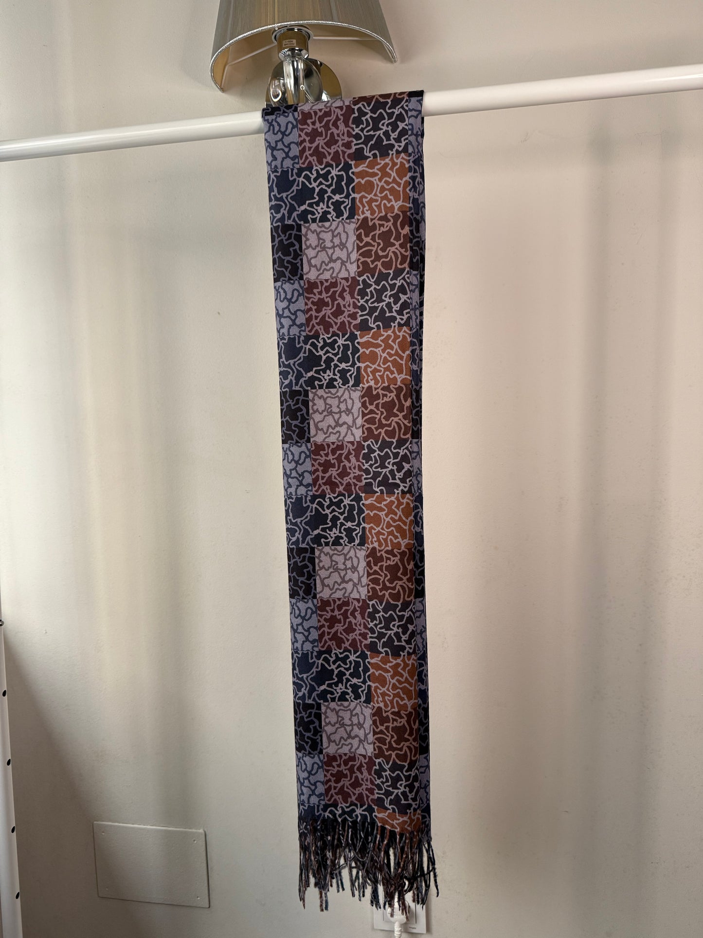 🌸 Pañuelo/Chal con Diseño de Patchwork Geométrico y Estampado